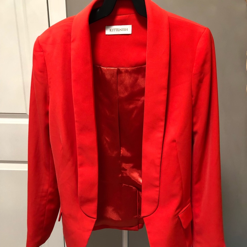 Kittenish Red/Orange Blazer